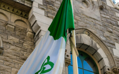 Le drapeau franco-ontarien : Célébration de 50 ans d’unité, de culture et d’identité